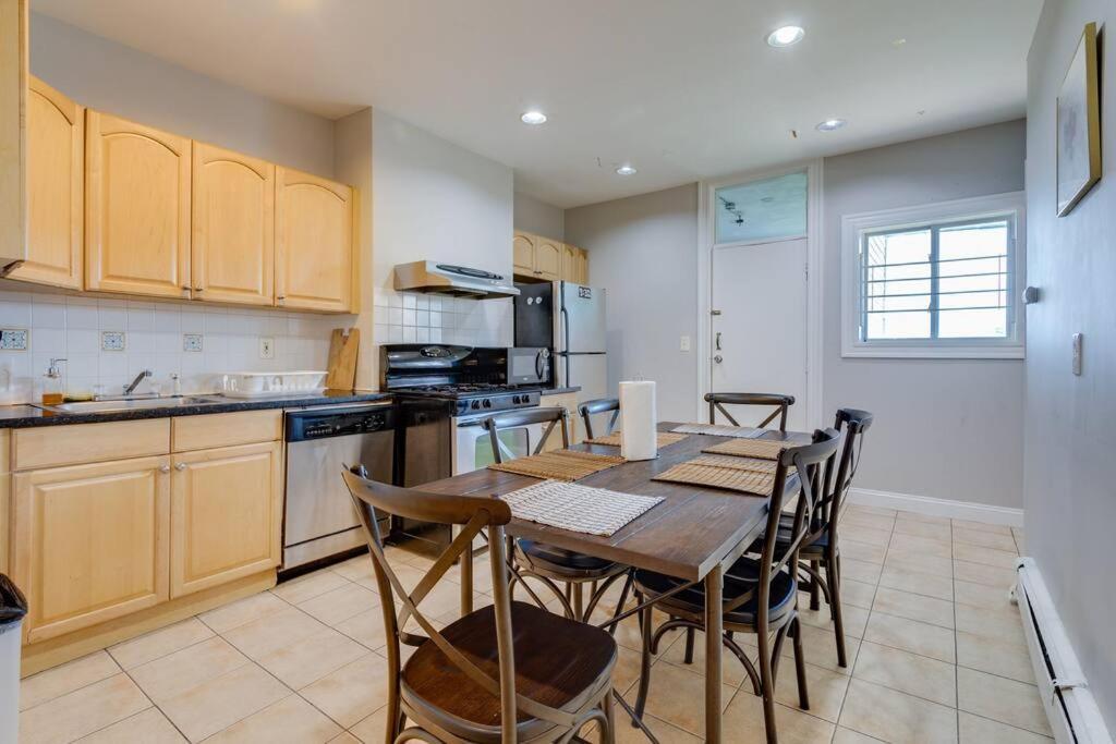 New! Boston Condo Near Mbta, 3Mi To Fenway ! Eksteriør billede