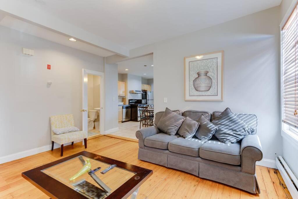New! Boston Condo Near Mbta, 3Mi To Fenway ! Eksteriør billede
